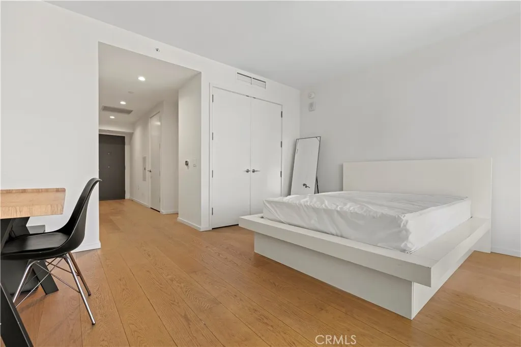 877 Francisco Street 1723, Los Angeles, California 90017 home-pic-7